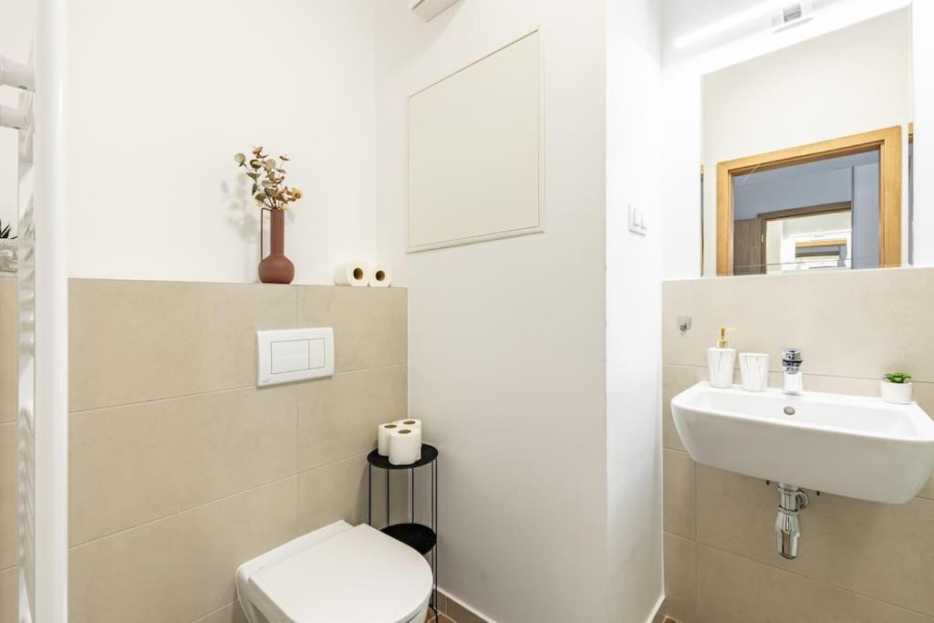 Cityscape Oasis: Active Studio Heaven Bratysława Zewnętrze zdjęcie