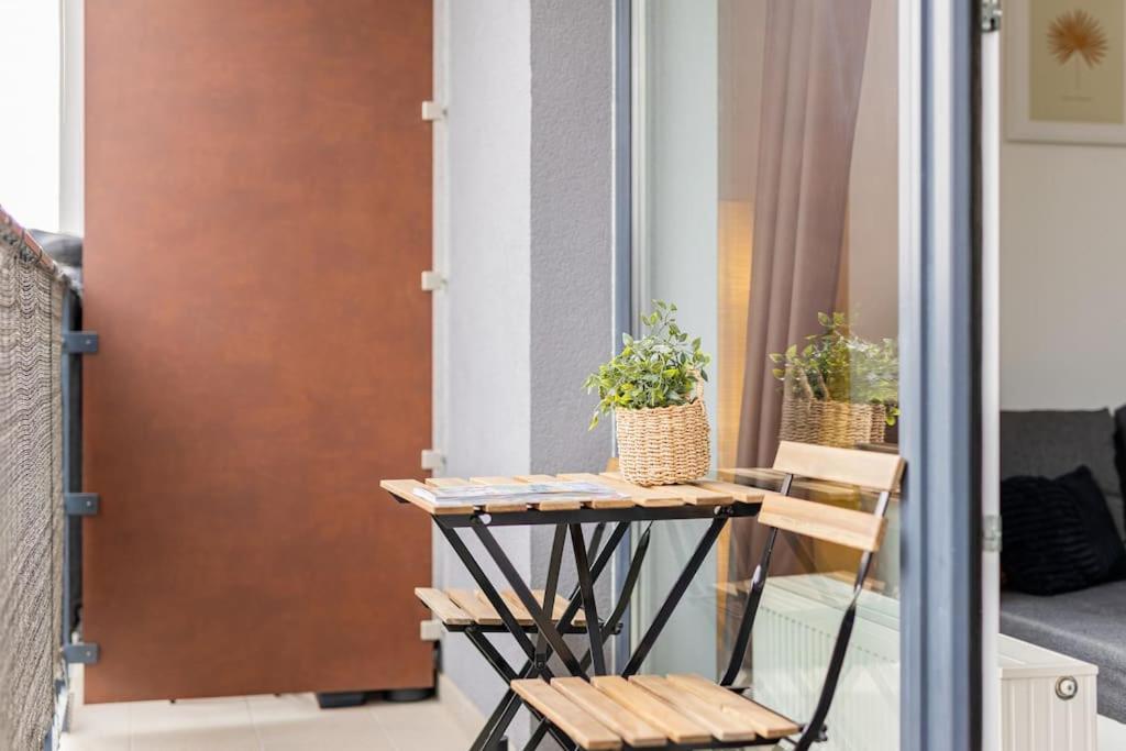 Cityscape Oasis: Active Studio Heaven Bratysława Zewnętrze zdjęcie