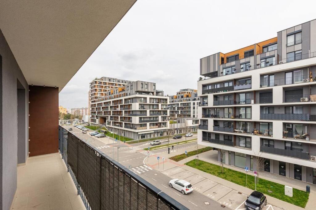 Cityscape Oasis: Active Studio Heaven Bratysława Zewnętrze zdjęcie