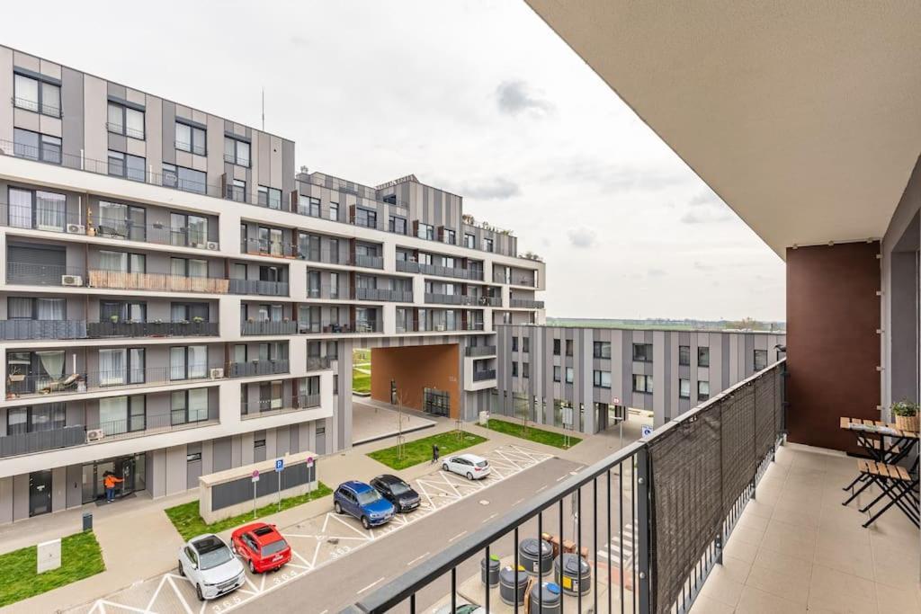 Cityscape Oasis: Active Studio Heaven Bratysława Zewnętrze zdjęcie