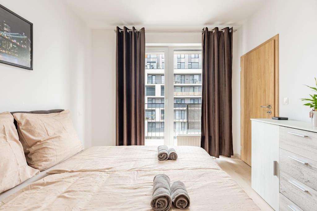 Cityscape Oasis: Active Studio Heaven Bratysława Zewnętrze zdjęcie