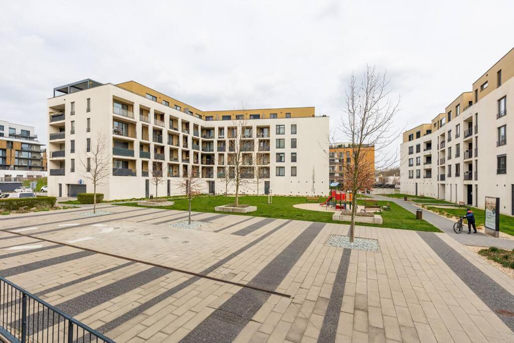Cityscape Oasis: Active Studio Heaven Bratysława Zewnętrze zdjęcie