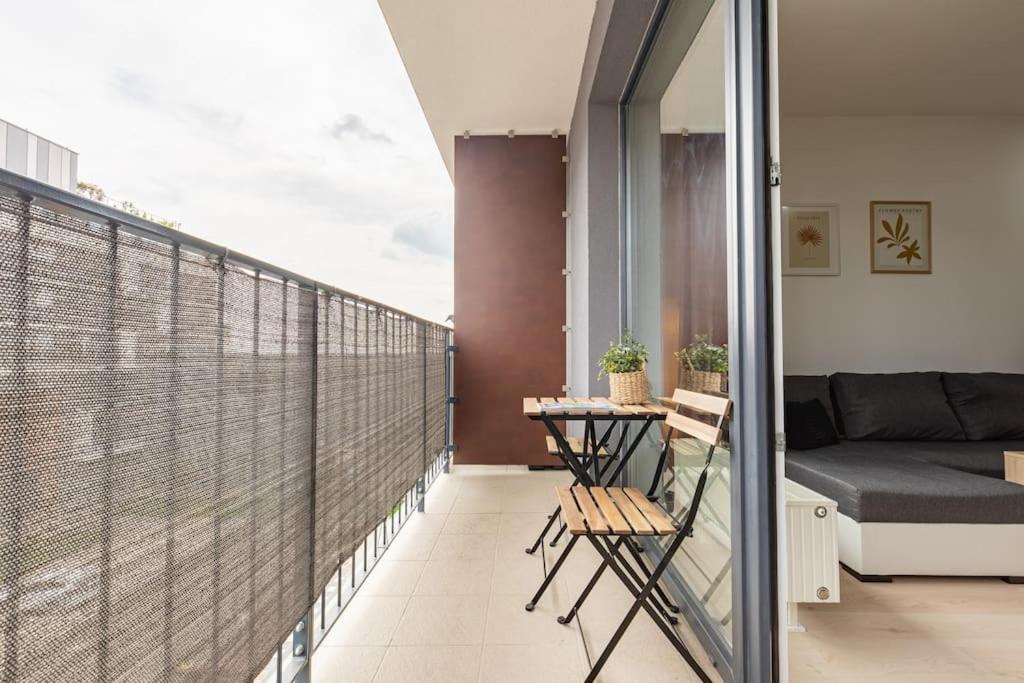 Cityscape Oasis: Active Studio Heaven Bratysława Zewnętrze zdjęcie